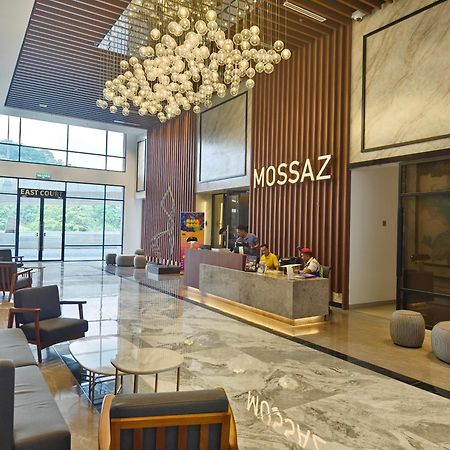 Mossaz Suites Empire City By Starwood Петалинг-Джая Экстерьер фото